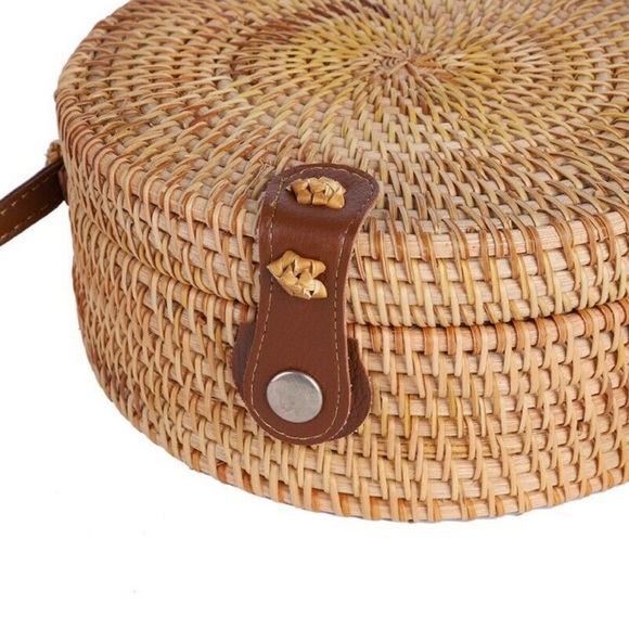 Martha’s Vineyard Round Wicker Brown Rattan Crossbody Handbag - Picture 11 of 13